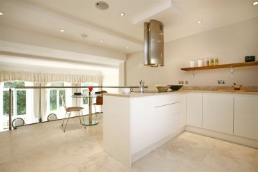 370x700_fitbox-hyatt_kitchens_1.jpeg